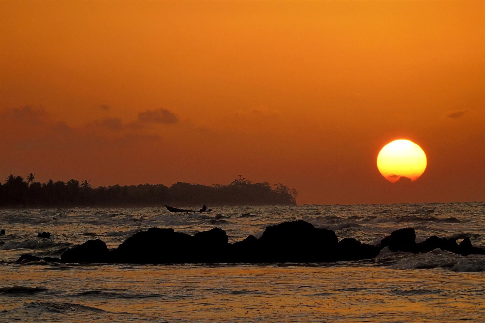 Atardecer sobre el mar Caribe en el Golfo de Morrosquillo